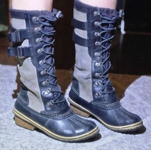 Sorel Black and Tan Lace-Up Boots